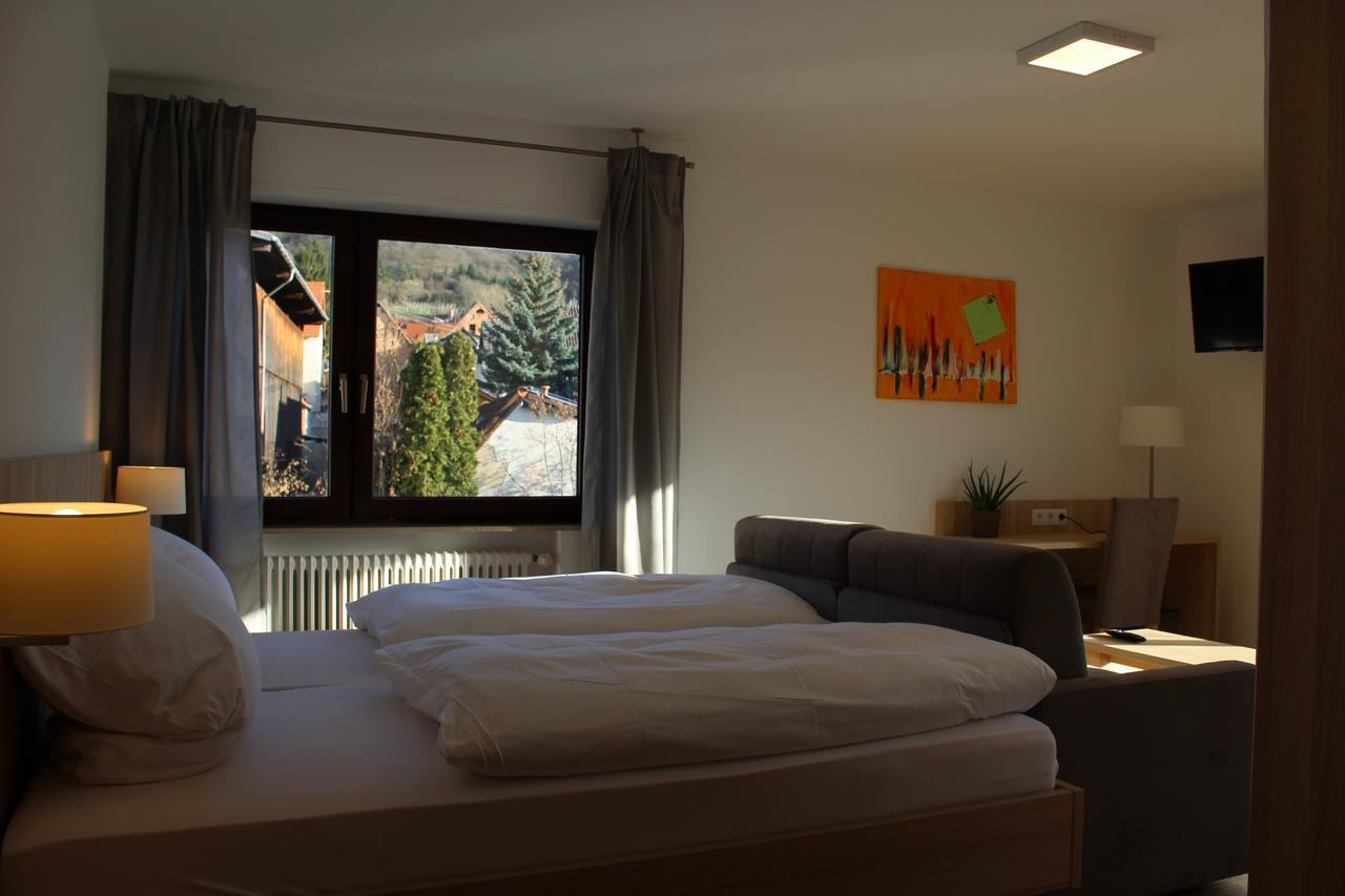 Gasthof Und Pension Zum Loewen Hirschberg an der Bergstraße Exterior foto